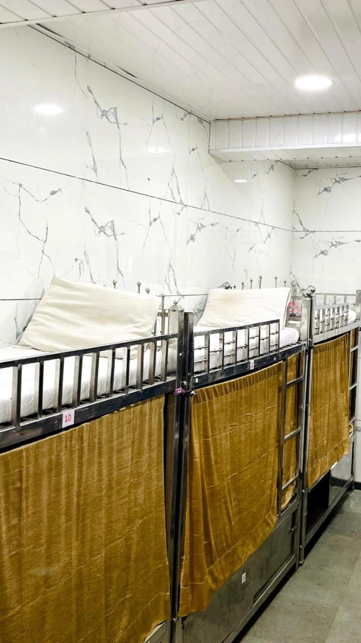 Amaan Hotel Mumbai Ngoại thất bức ảnh
